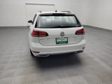 Used 2019 Volkswagen Golf SE image 6