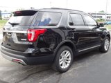 Used 2017 Ford Explorer XLT w/ Equipment Group 202A image 5