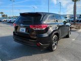Used 2019 Toyota Highlander LE w/ Carpet Mat Package (TMS) image 4