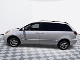 Used 2005 Toyota Sienna XLE image 2