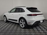 Used 2024 Porsche Macan image 3