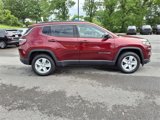 Used 2022 Jeep Compass Latitude image 3