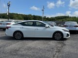 Used 2023 Nissan Altima 2.5 SV image 3