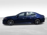 Used 2021 Toyota Camry SE image 2