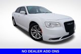 Used 2017 Chrysler 300 Limited image 1