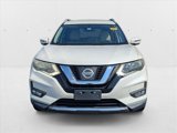 Used 2017 Nissan Rogue SV image 2