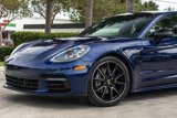 Used 2020 Porsche Panamera image 2