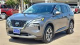 Used 2021 Nissan Rogue SV image 3