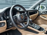 Certified 2023 Porsche Macan image 4