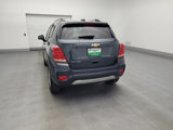 Used 2022 Chevrolet Trax LT w/ LT Convenience Package image 6