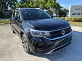 Used 2022 Volkswagen Taos SE image 2