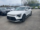 Certified 2023 Kia Niro EX Touring image 2