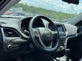 Used 2019 Jeep Cherokee Latitude Plus image 2
