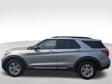 Used 2022 Ford Explorer XLT w/ Equipment Group 202A image 5