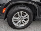 Used 2017 Volkswagen Tiguan S image 5
