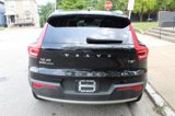 Used 2022 Volvo XC40 T5 Momentum image 6
