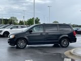 Used 2016 Dodge Grand Caravan SXT image 4