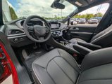 New 2025 Chrysler Pacifica Select image 2