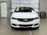 Used 2016 Chevrolet Impala LT w/ Convenience Package image 2