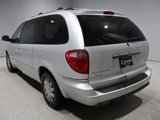 Used 2007 Chrysler Town & Country Limited image 4
