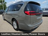 Used 2022 Chrysler Pacifica Touring-L image 5