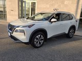 Used 2022 Nissan Rogue SV image 2