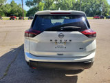 Used 2024 Nissan Rogue SV image 3