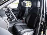 Certified 2025 Porsche Macan image 5