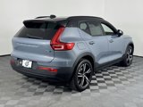 Certified 2022 Volvo XC40 T5 R-Design w/ Climate Package image 5