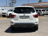 Used 2018 Nissan Pathfinder SV image 4