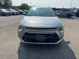 Used 2023 Kia Niro EX Touring image 3