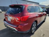 Used 2017 Nissan Pathfinder S image 4