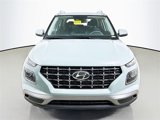 Used 2025 Hyundai Venue SEL image 2