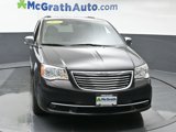 Used 2015 Chrysler Town & Country Touring-L w/ Driver Convenience Group image 3
