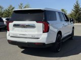 Used 2022 GMC Yukon XL SLT w/ SLT Premium Package image 2
