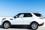 Used 2019 Land Rover Discovery SE image 2