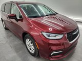 Used 2023 Chrysler Pacifica Touring-L image 2