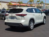Used 2021 Toyota Highlander L image 6