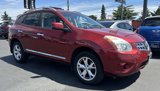 Used 2011 Nissan Rogue SV image 2
