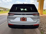Used 2022 Jeep Grand Cherokee Limited w/ Luxury Tech Group II image 3