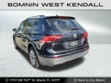 Used 2018 Volkswagen Tiguan SE w/ Panoramic Sunroof Package image 3