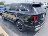 Used 2024 Kia Sorento S image 2