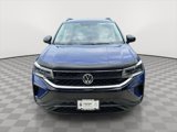 Used 2022 Volkswagen Taos SE image 2