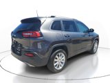 Used 2017 Jeep Cherokee Limited image 4