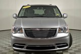 Used 2016 Chrysler Town & Country Touring w/ Driver Convenience Group image 5