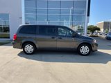 Used 2019 Dodge Grand Caravan SE w/ UConnect Hands-Free Group image 4