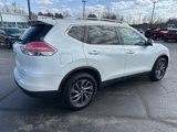 Used 2016 Nissan Rogue SL w/ SL Premium Package image 3