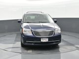 Used 2016 Chrysler Town & Country Touring image 3
