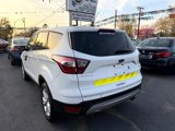 Used 2017 Ford Escape SE image 2