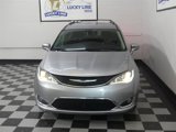 Used 2020 Chrysler Pacifica Touring-L image 3